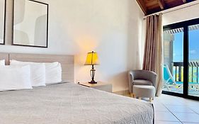 Sapphire Beachfront Renovated Villa 1200 Sf! - Free Wi-Fi